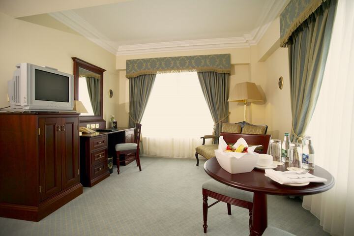Room 15 of 41