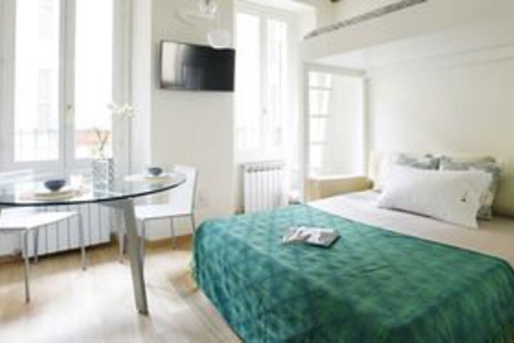 Room 9 of 20