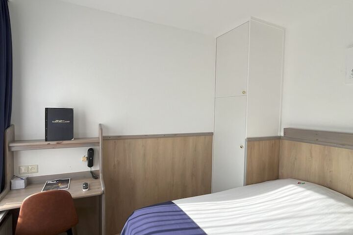 Room 12 of 56