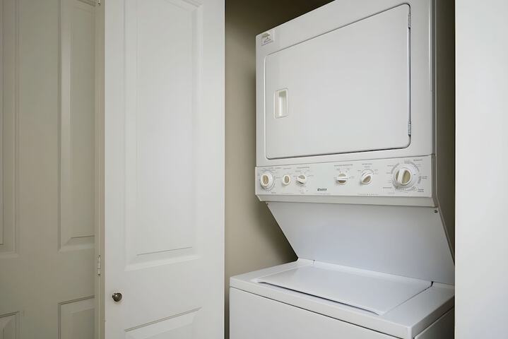 Laundry 23 of 41