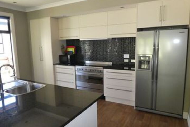Room 16 of 18