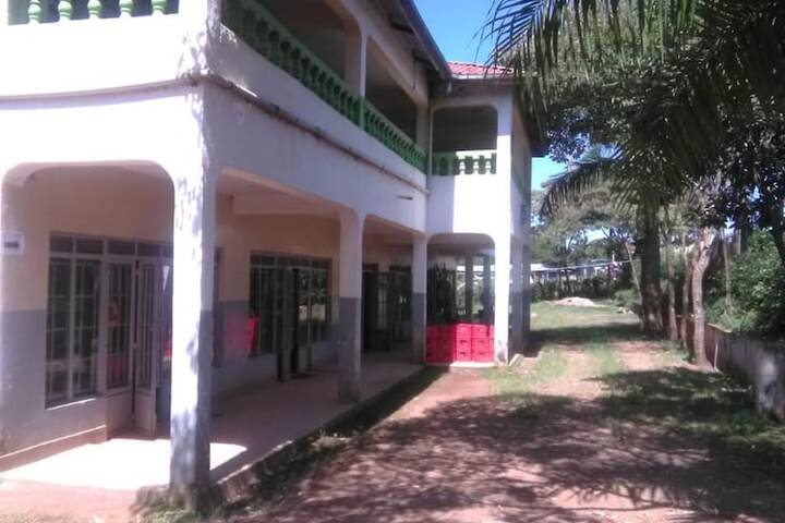 Green Court Hotel