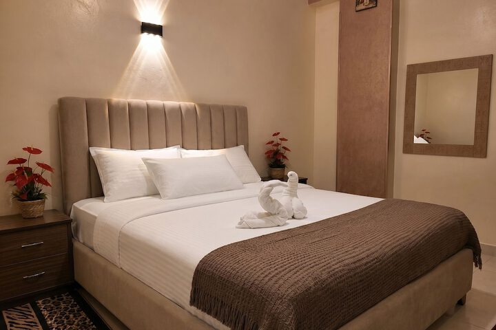 Room 7 of 48