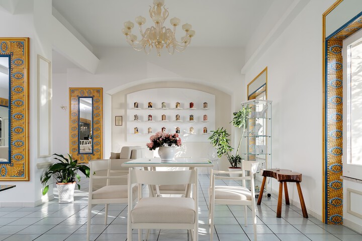 Entrance & Lobby
