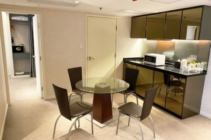 Room 13 of 24