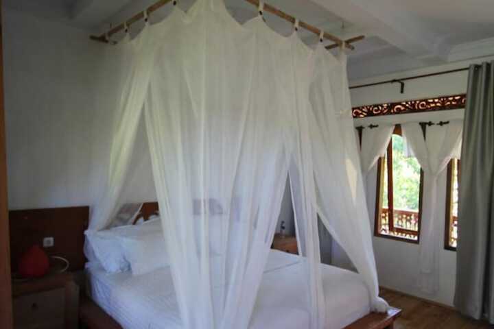 Room 4 of 44