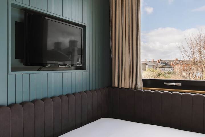 Room 4 of 47