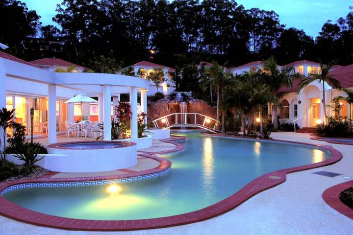 Pool Hotel