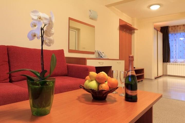 Room 3 of 24