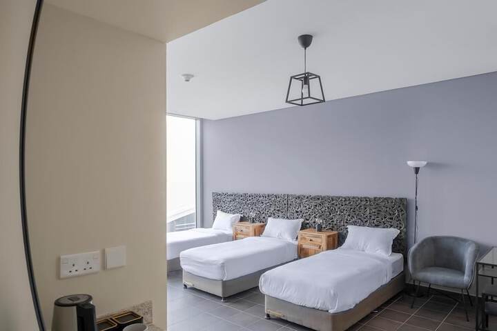 Room 3 of 8