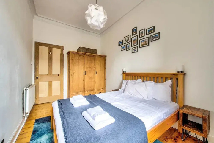 Room 3 of 15