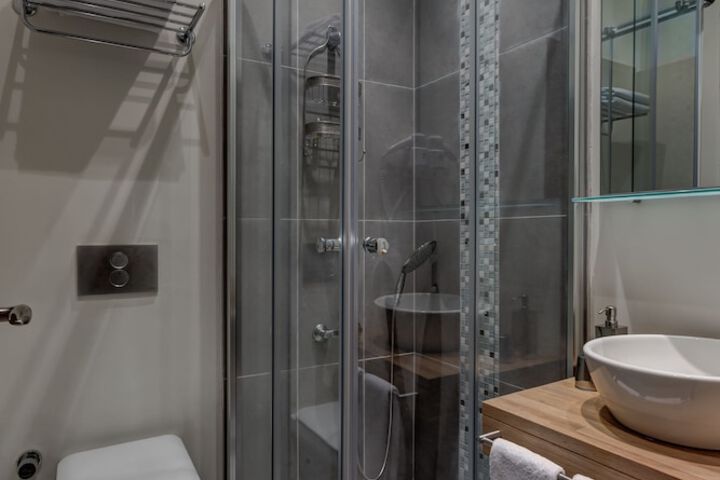 Clean Restrooms