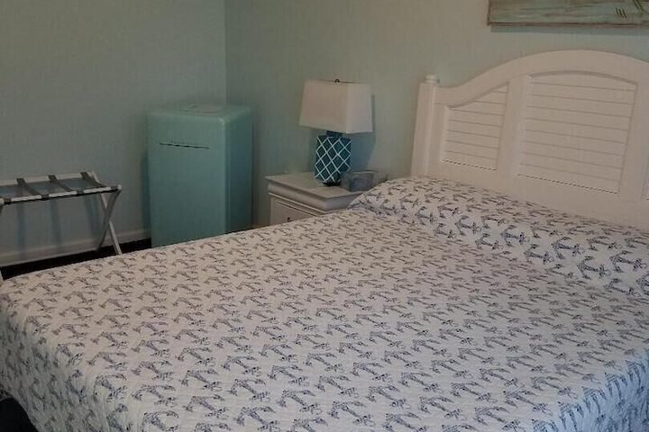 Room 16 of 28
