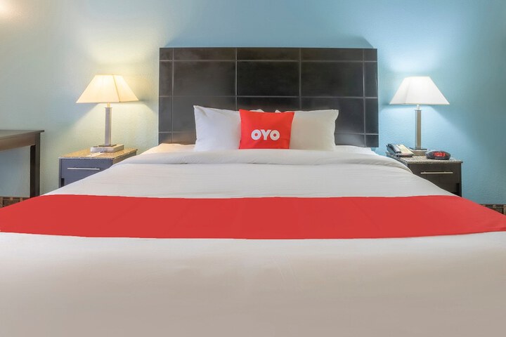 1 King Bed (3 of 29)