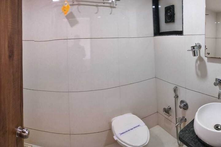 Room 18 of 24
