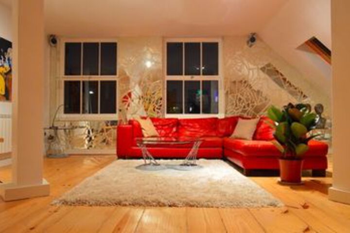Stunning and Arty Penthouse Flat near Borough Mark