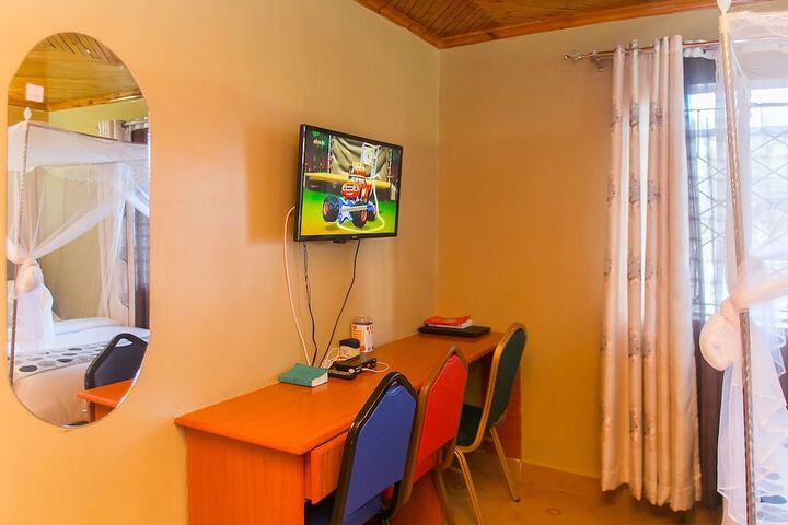 Room 19 of 163