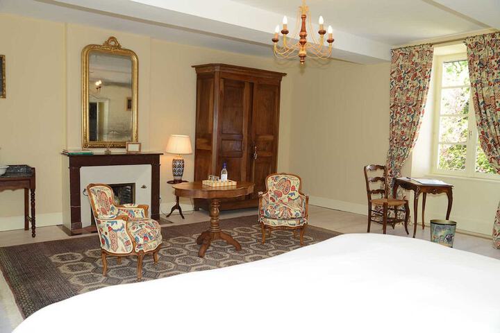 Room 8 of 64