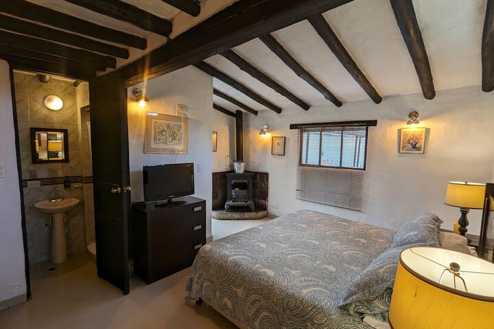 Room 44 of 99