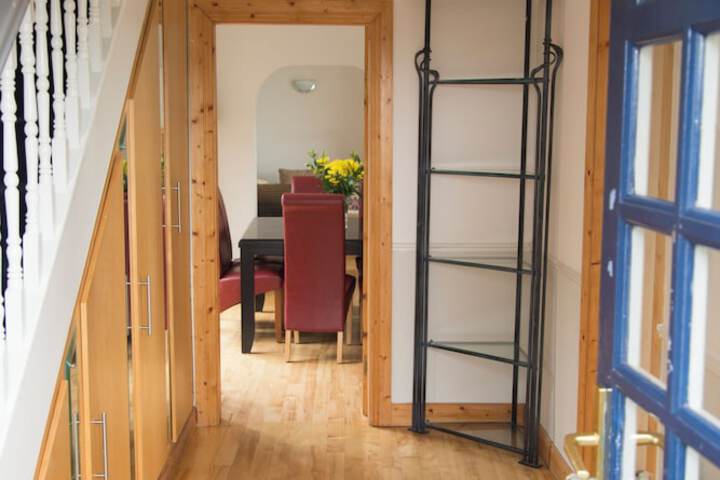Room 52 of 219