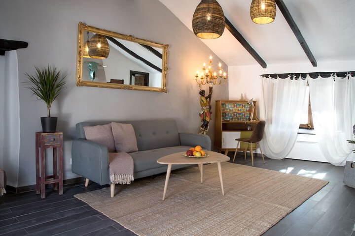 Room 18 of 146