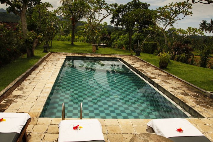 Pools & Facilities