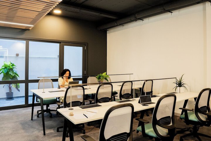 Business Center 26 of 28