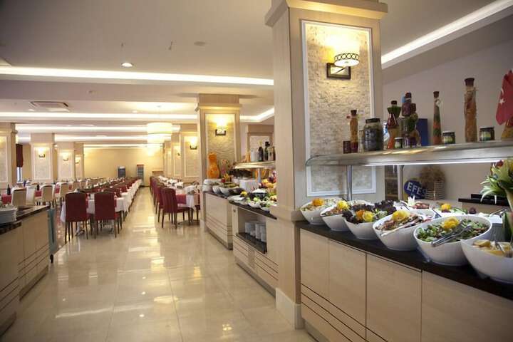 Dining 84 of 109
