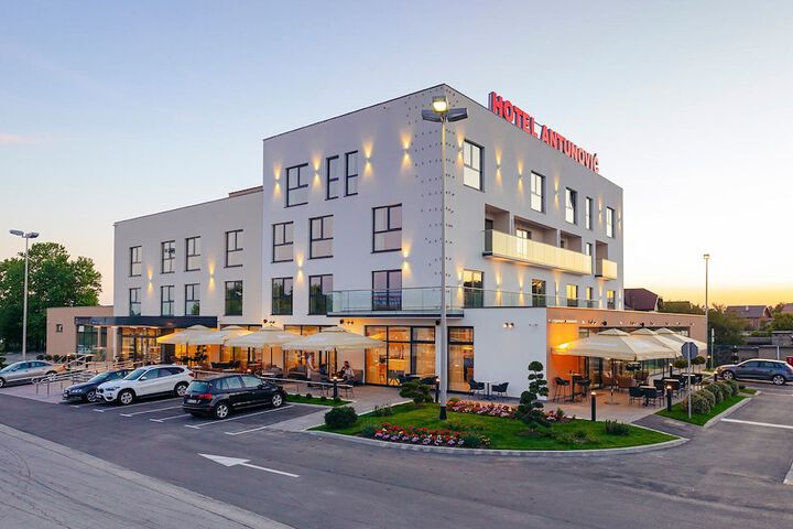 Antunovic Hotel East