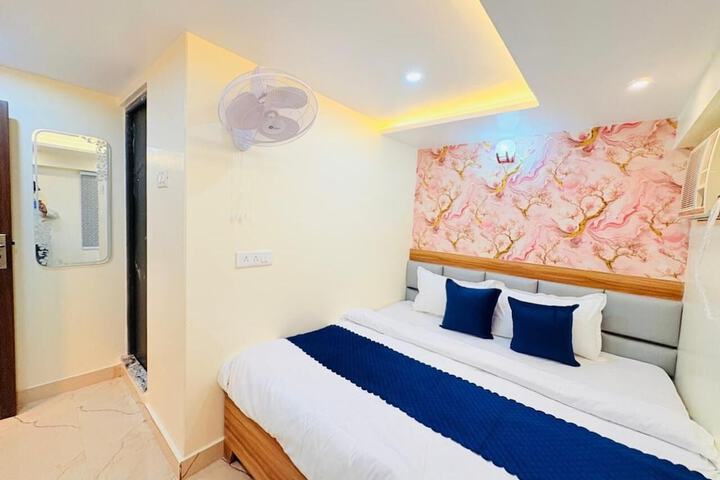 Room 3 of 5