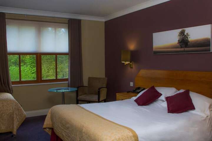 Room 13 of 82