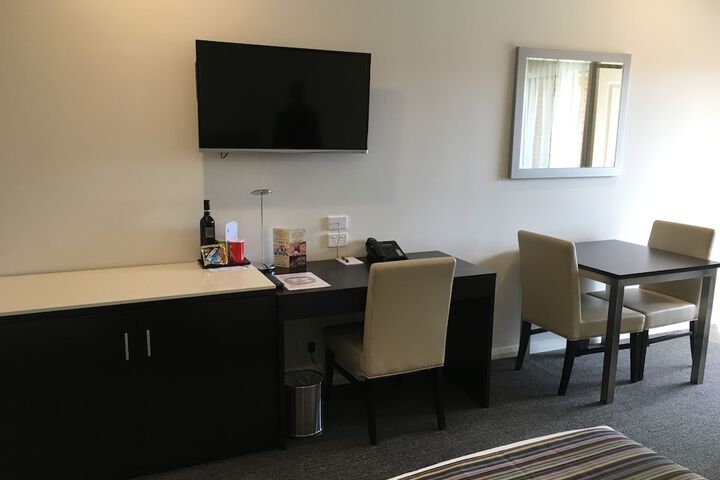 Room 8 of 68