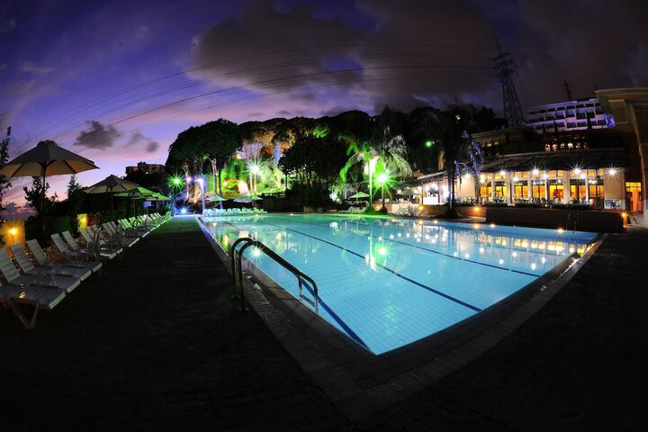 Pool 92 of 128