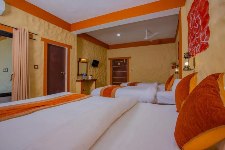 Room 2 of 15