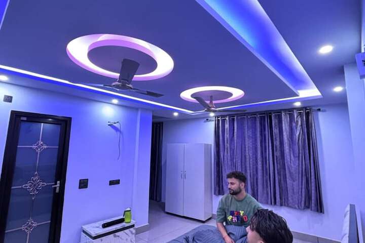 Room 2 of 8