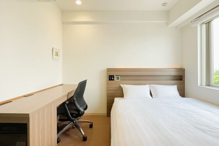 Room 16 of 46