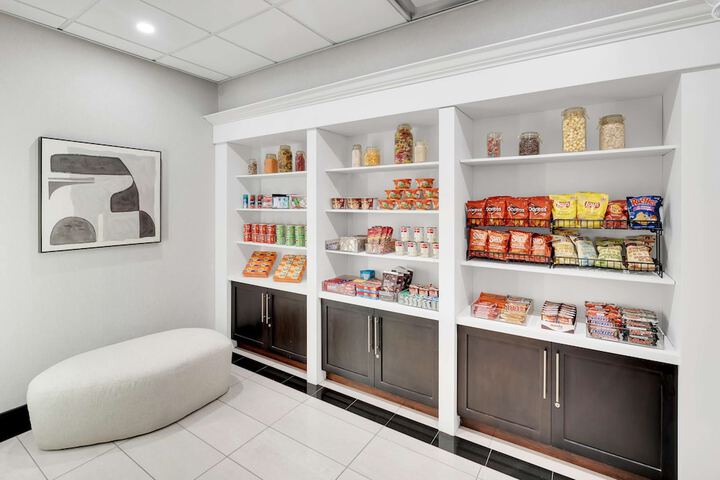 Snack bar