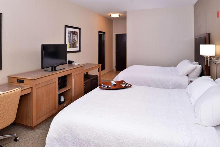 1 King Bed (2 of 11)