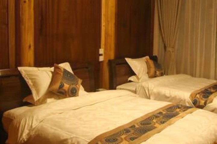 Room 7 of 8