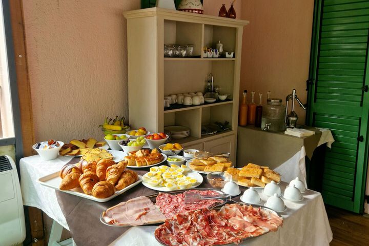 Breakfast/Coffee Service 46 of 69