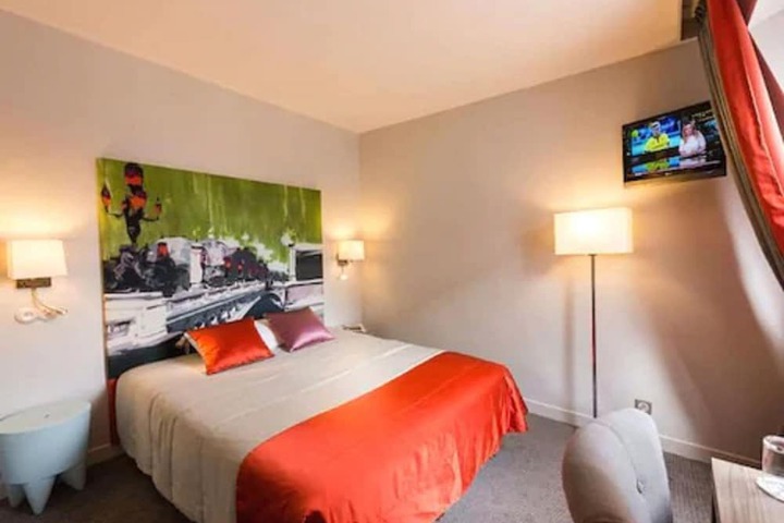 Room 15 of 71
