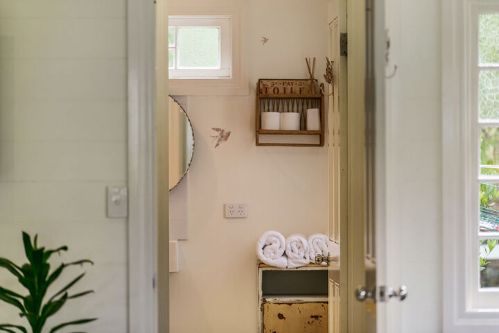 Room 15 of 32