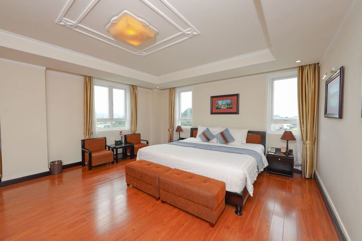 Room 21 of 151