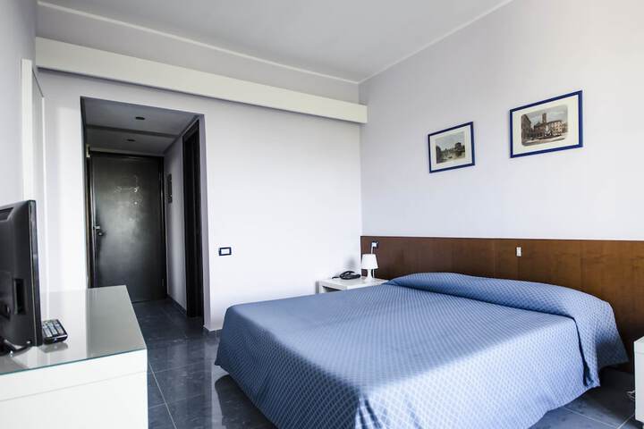 Room 7 of 36