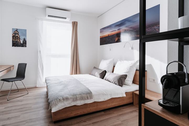 Room 34 of 86