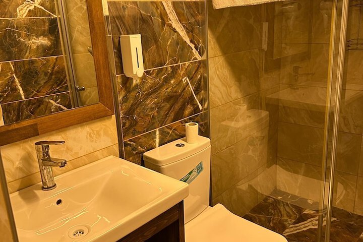 Room 12 of 14