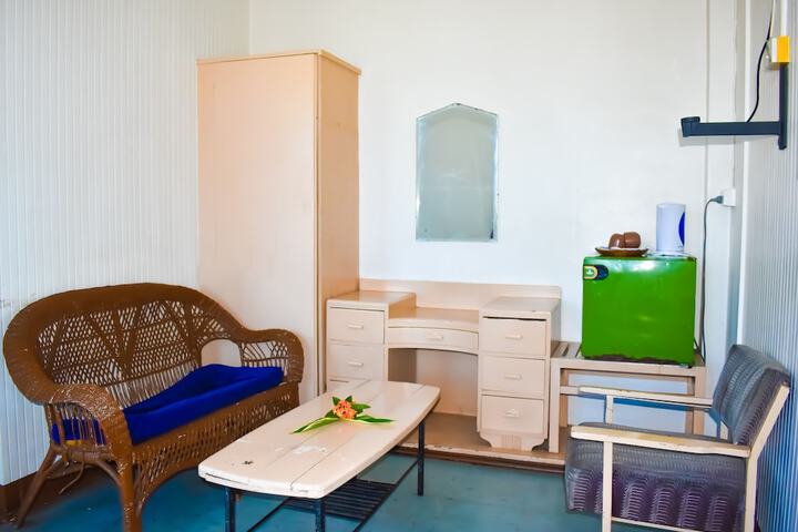 Room 12 of 69