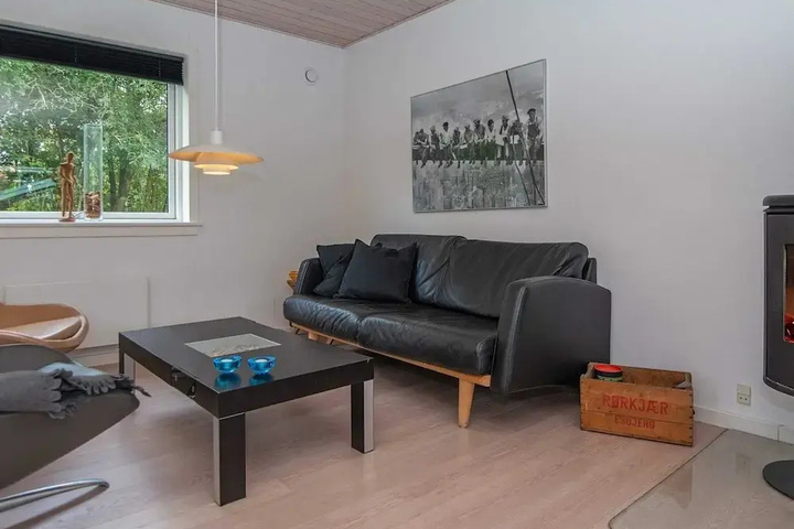 Room 11 of 21