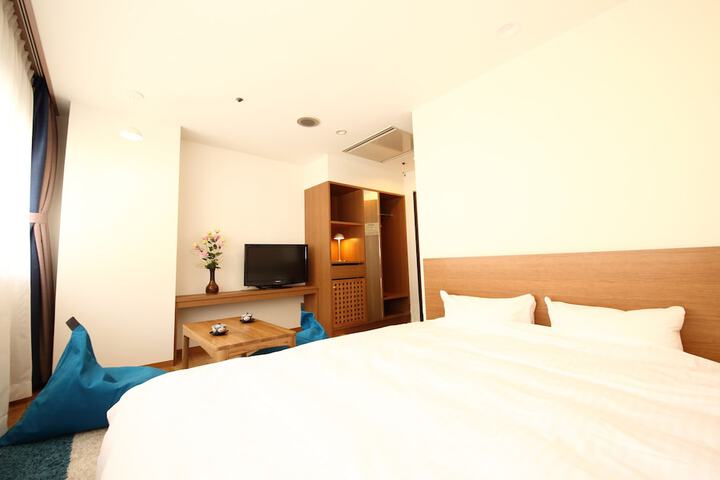 Room 16 of 113