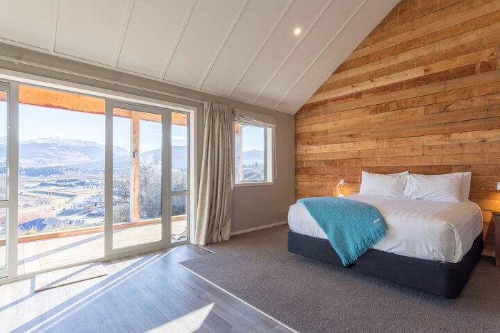 Room 2 of 20